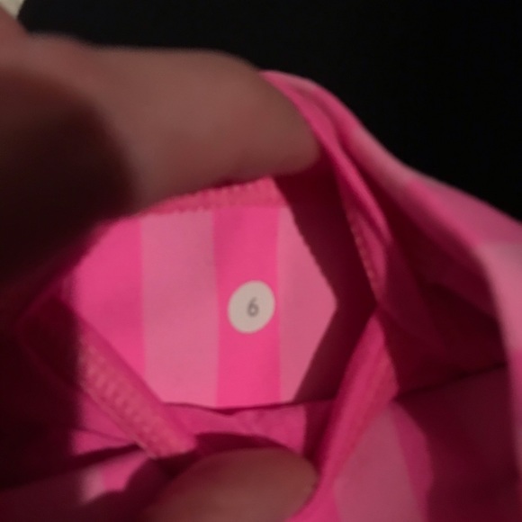 Lululemon - Picture 3 of 3